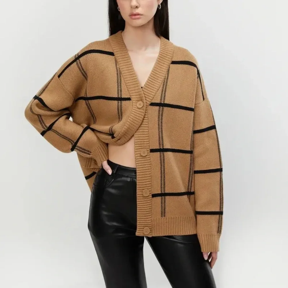 Oak + Fort Oversized Plaid Cardigan - Picture 1 of 11